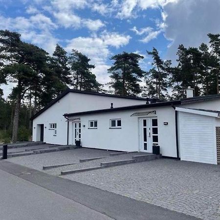 Åhus Nyrenoverad Lagenhet المظهر الخارجي الصورة
